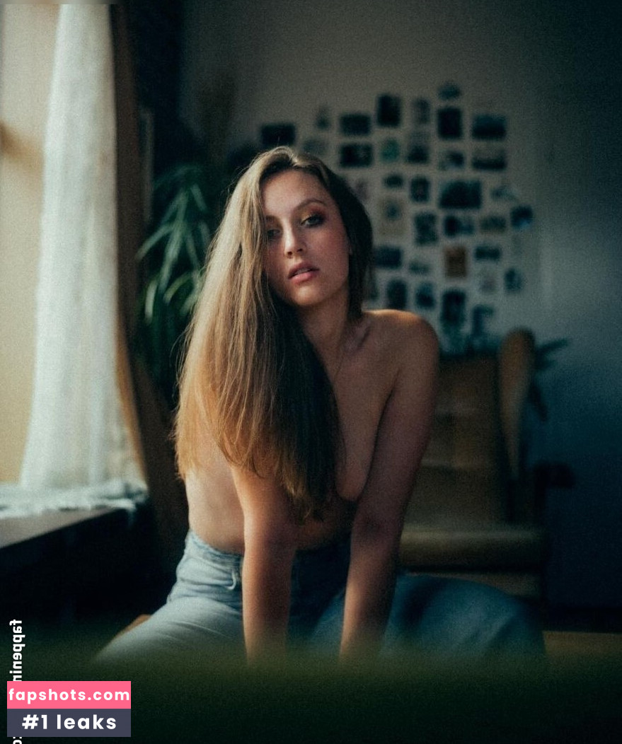 Aimée Pienschke gallery photo #11