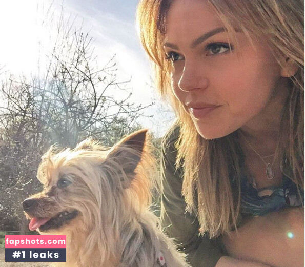 Aimee Richelle Teegarden gallery photo #27