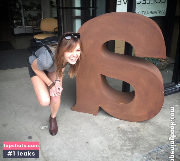 Aimee Richelle Teegarden gallery photo #31
