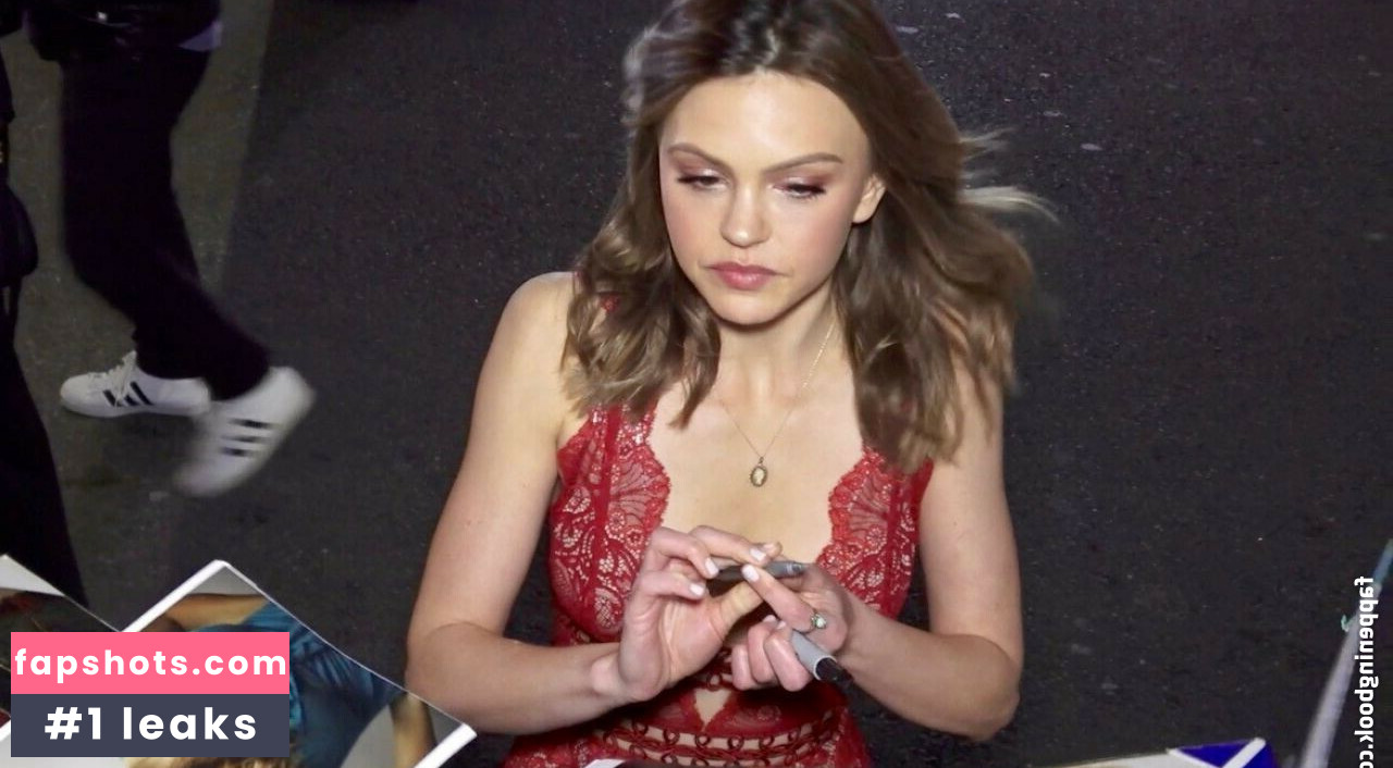 Aimee Richelle Teegarden gallery photo #9