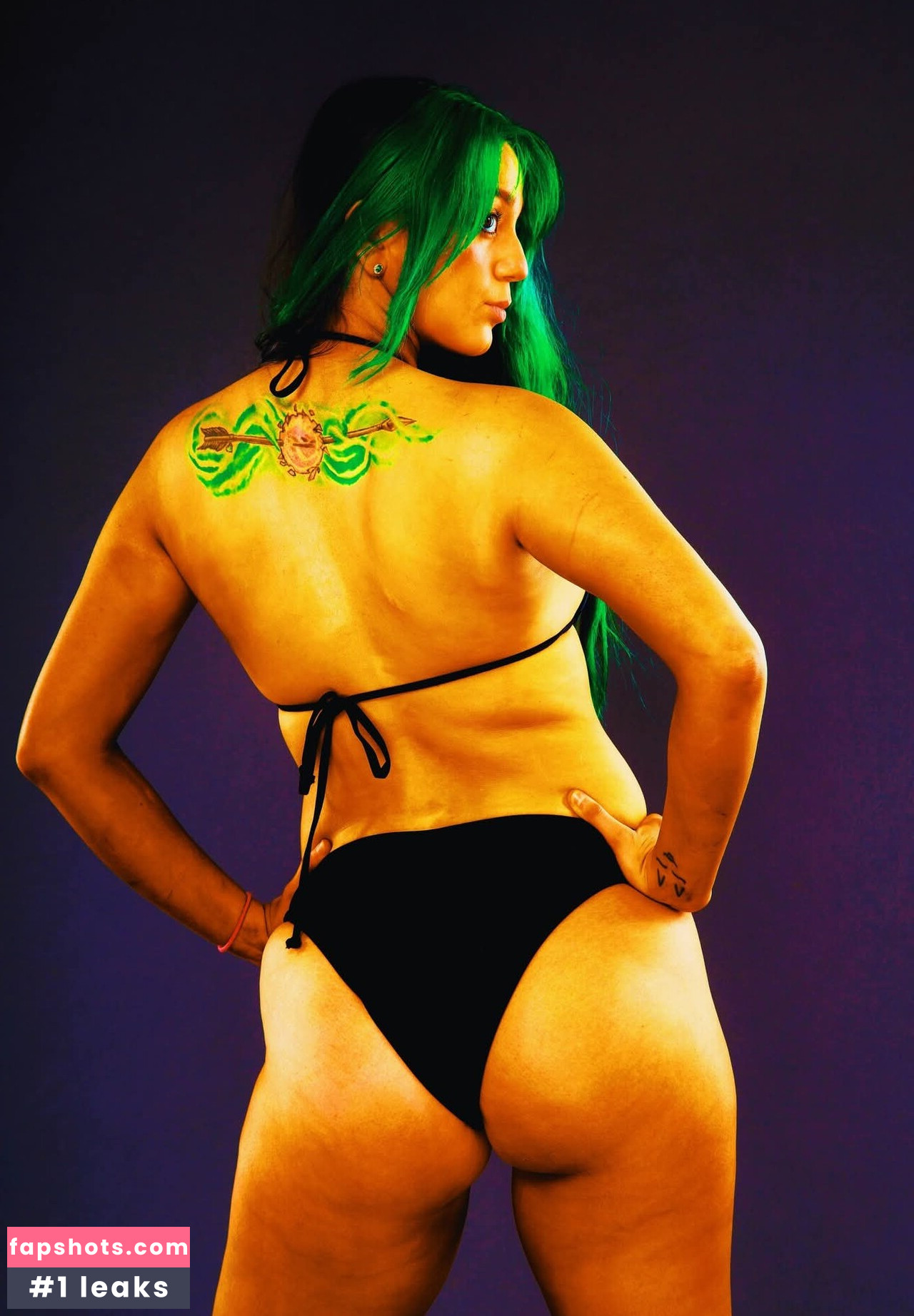 Airica Demia gallery photo #12