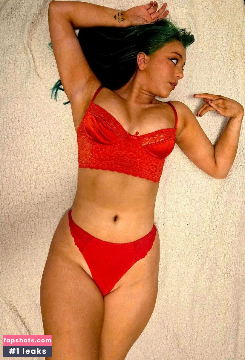 Airica Demia gallery photo #23