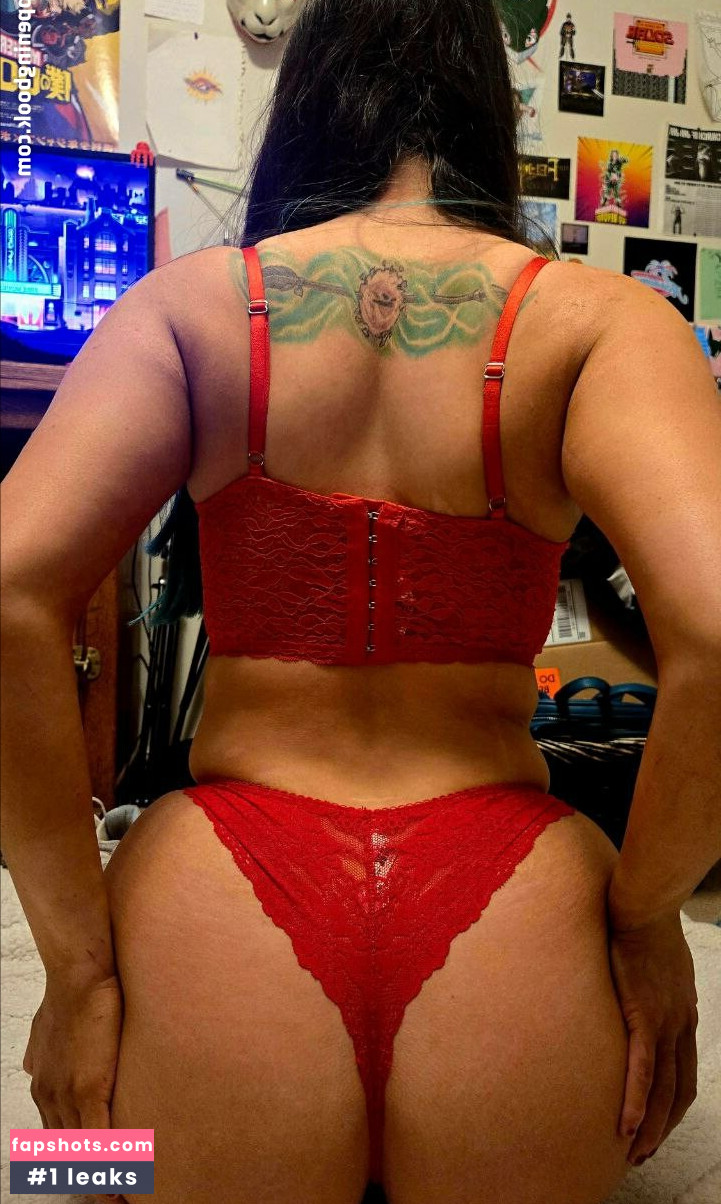 Airica Demia gallery photo #30