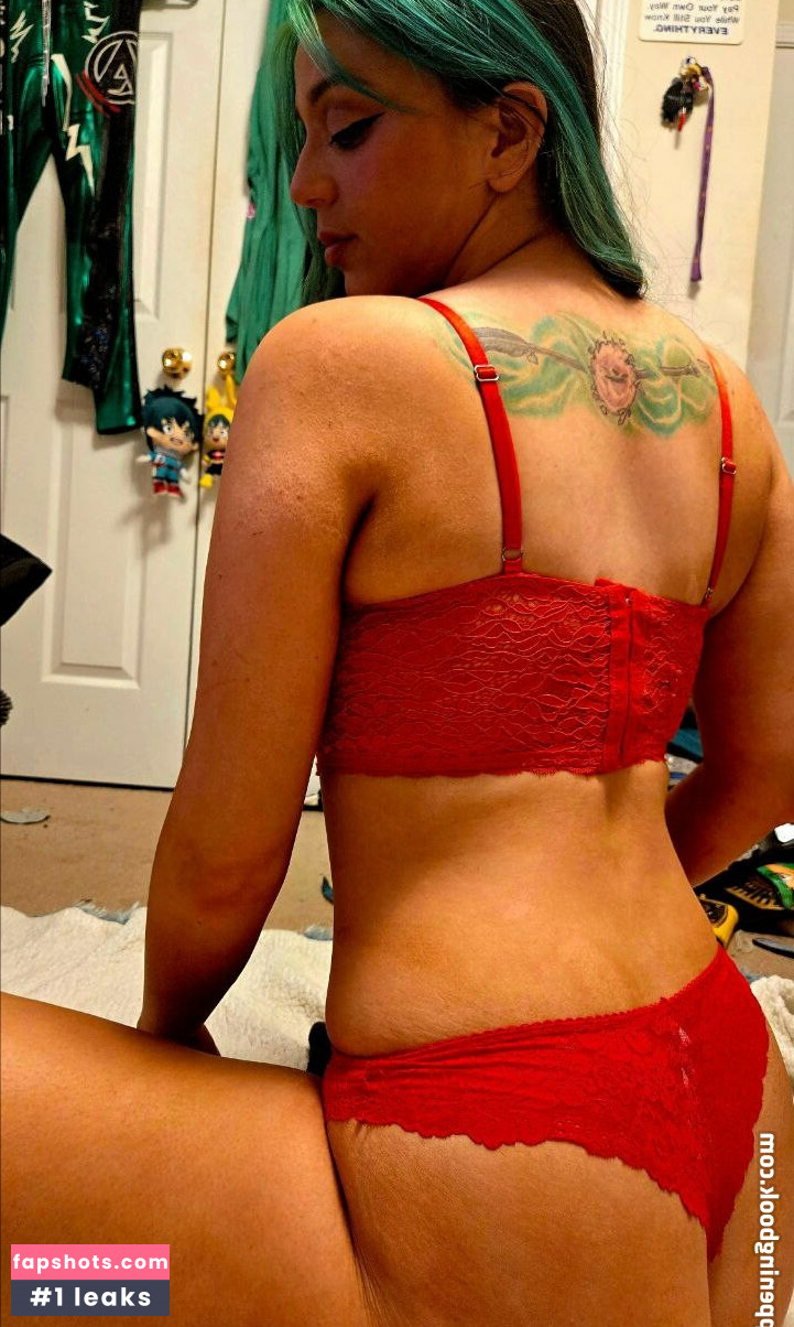 Airica Demia gallery photo #31