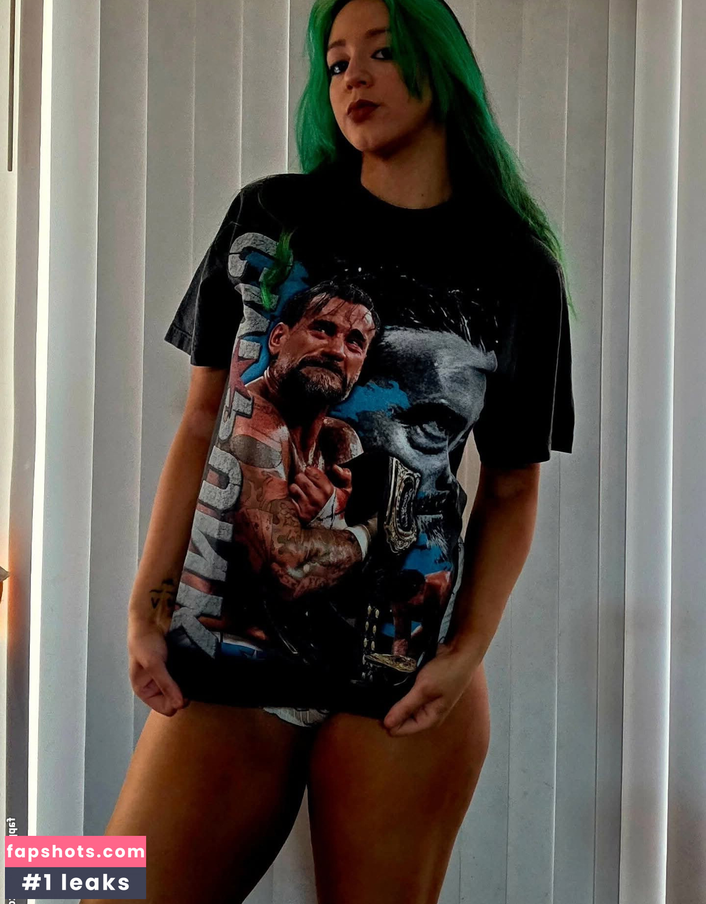 Airica Demia gallery photo #5