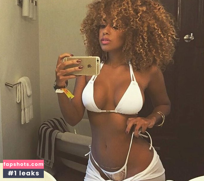 Aisha Thalia gallery photo #19