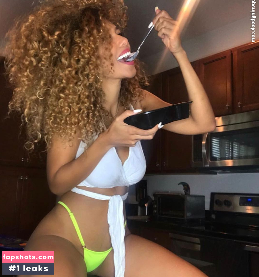 Aisha Thalia gallery photo #52