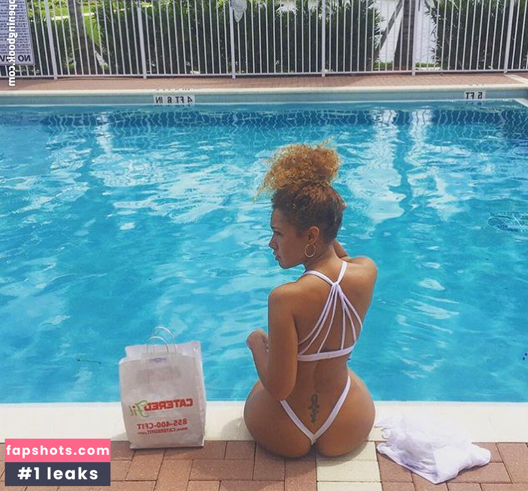 Aisha Thalia gallery photo #7