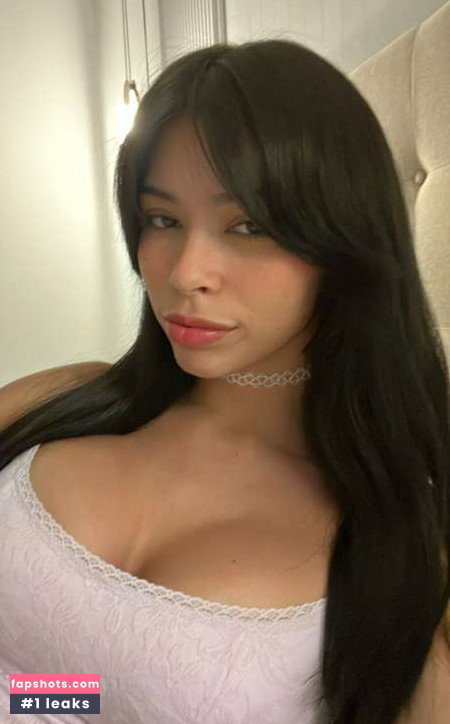 Aishah Sofey gallery photo #6