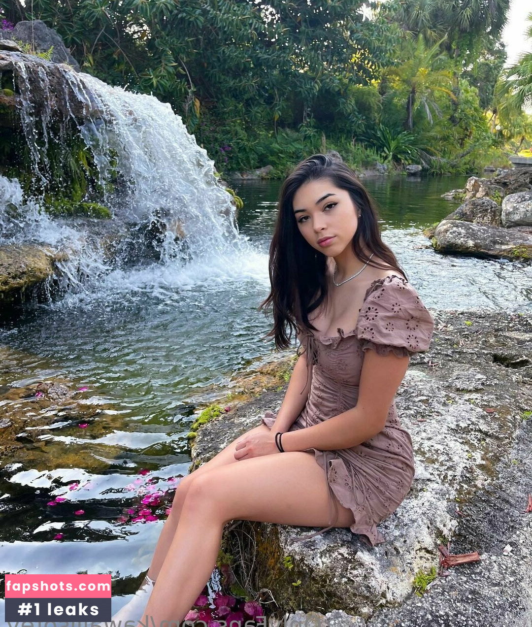 Aishah Sofey gallery photo #133