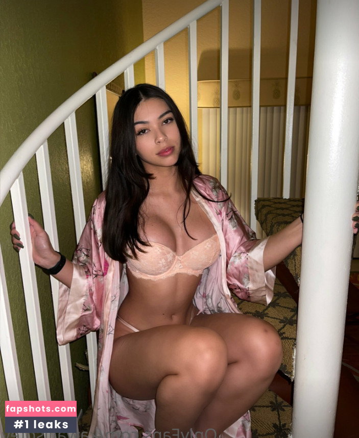 Aishah Sofey gallery photo #198
