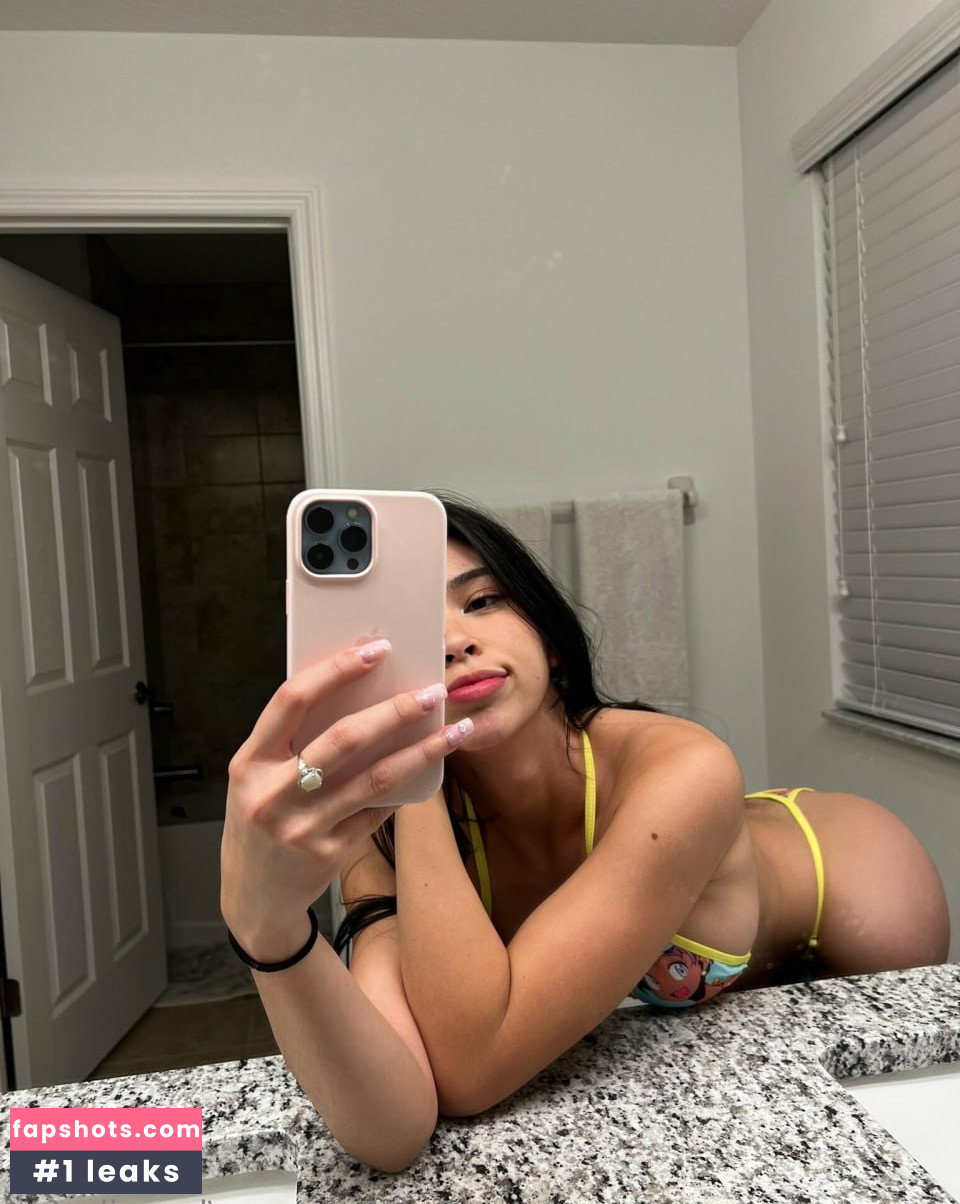 Aishah Sofey gallery photo #646