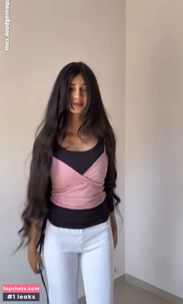 Aishwarya Harishankar Filtración Desnuda OnlyFans Foto #9 - Fapshots