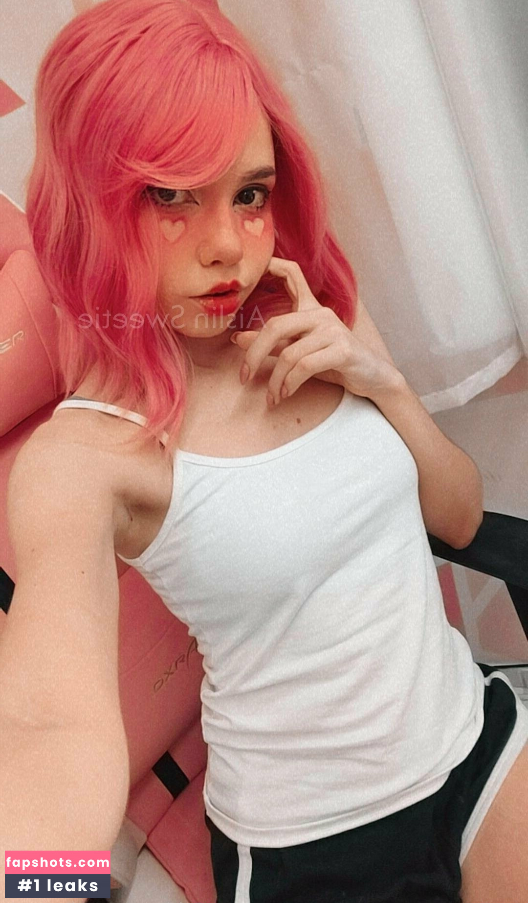 aislinsweetie gallery photo #2