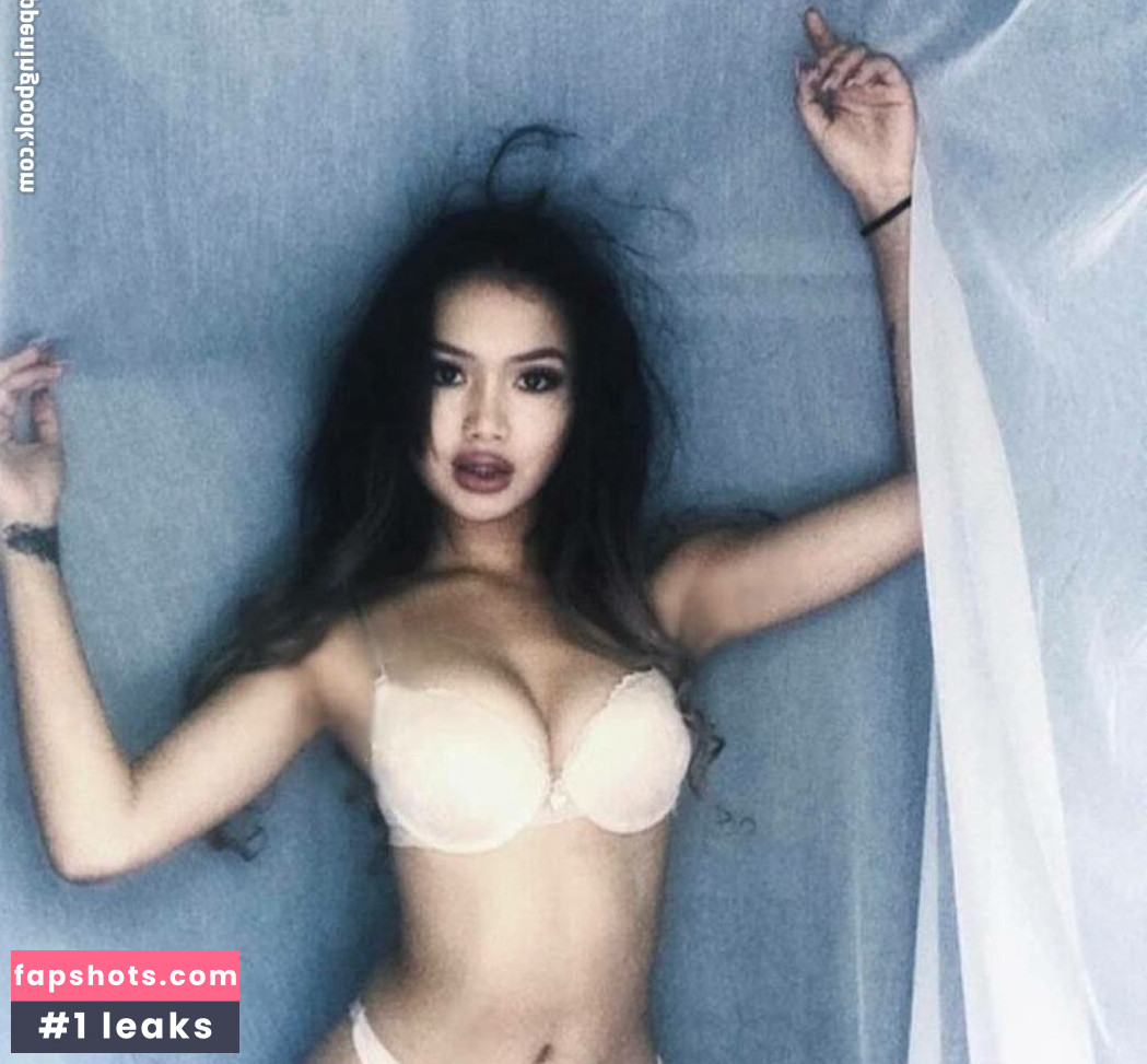 Aizhan Baizakova gallery photo #13