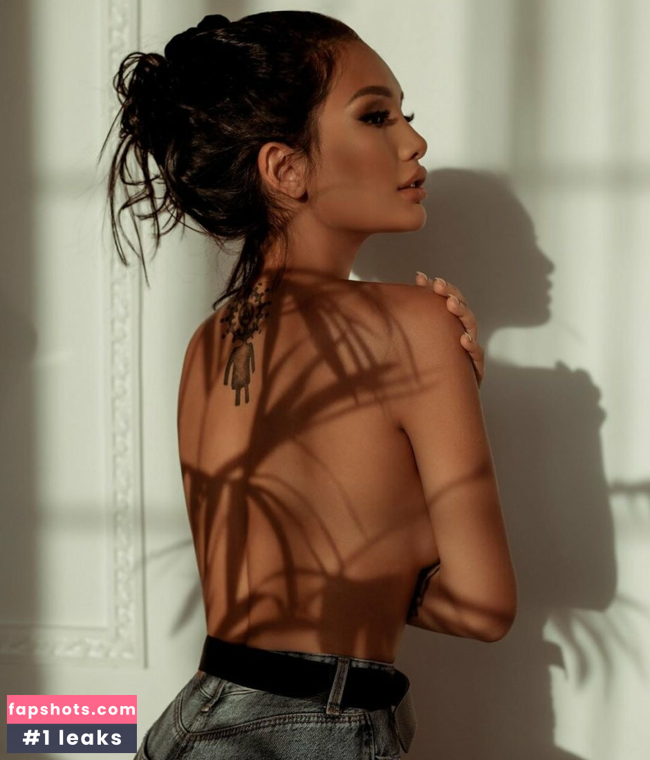 Aizhan Baizakova gallery photo #16