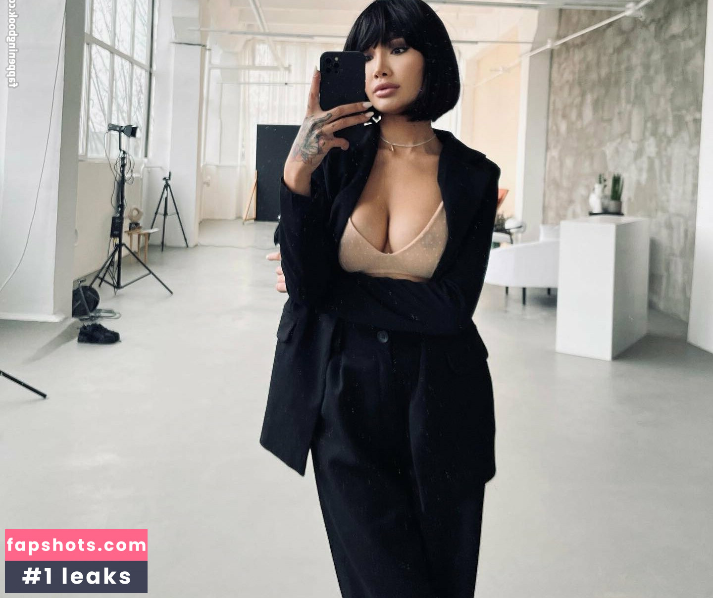 Aizhan Baizakova gallery photo #27