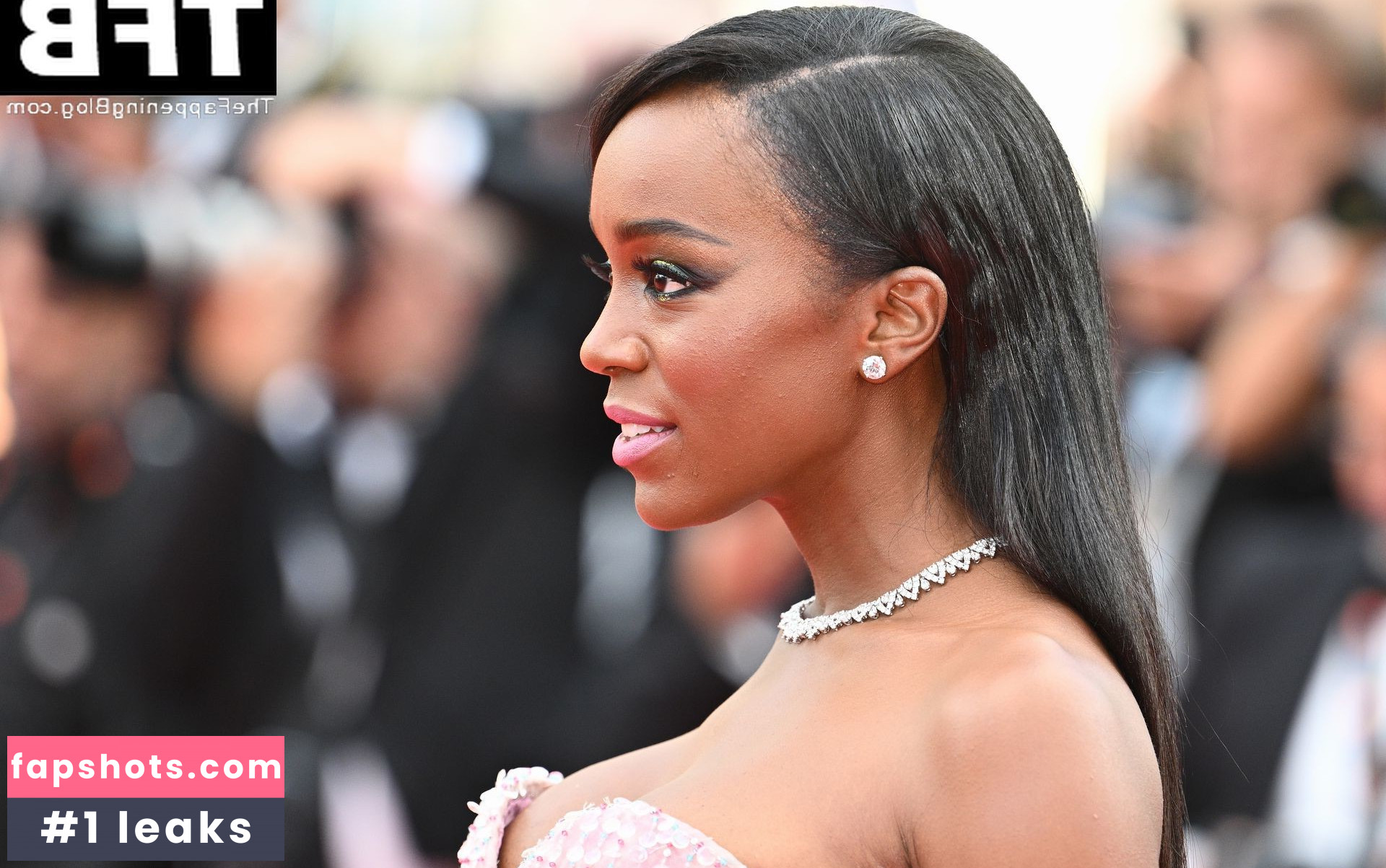 Aja Naomi King gallery photo #2