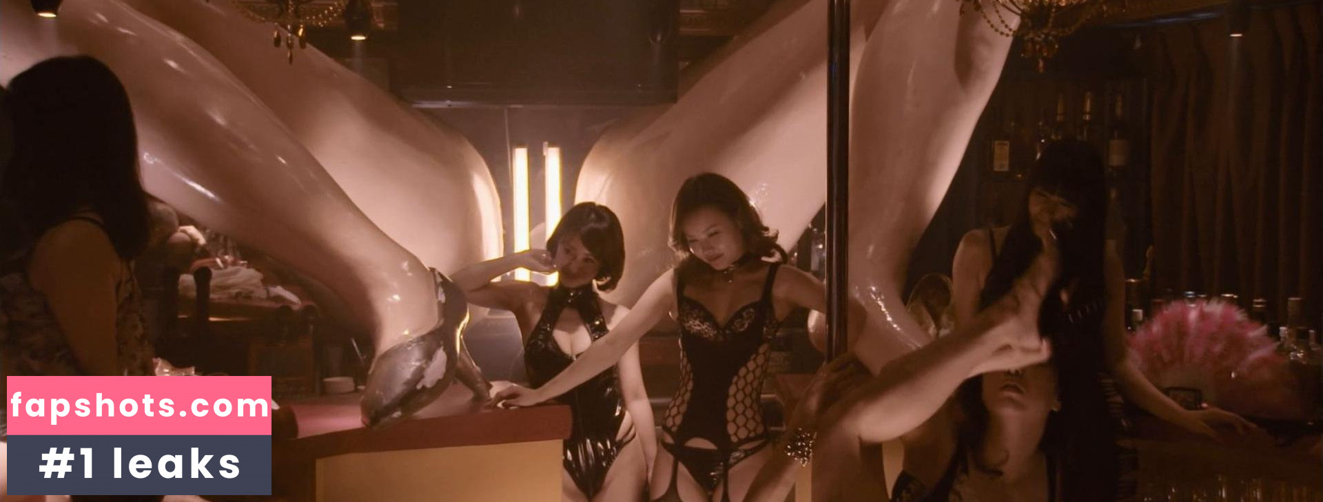 Akari Ozawa gallery photo #3