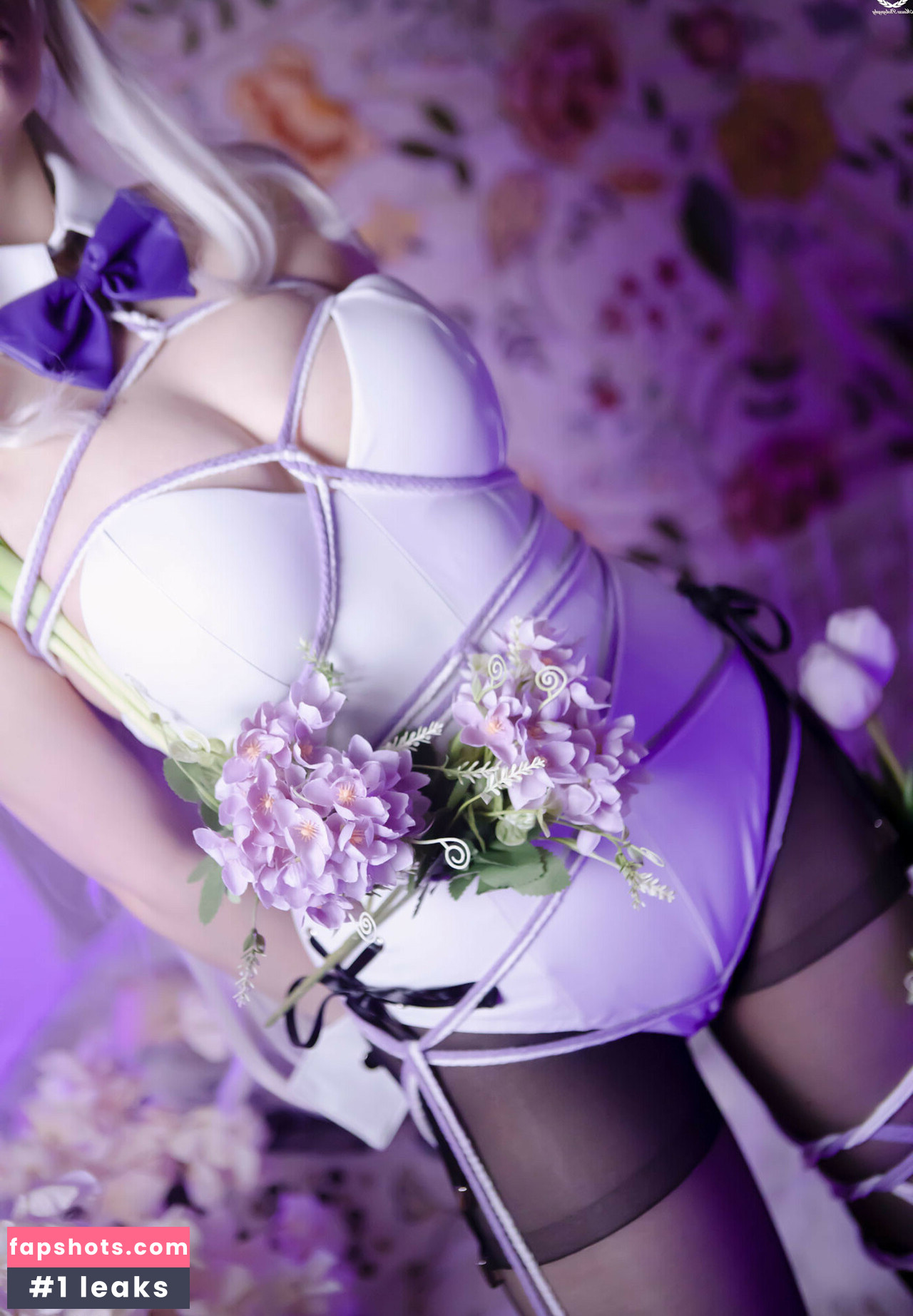 Akariia Cosplay gallery photo #28