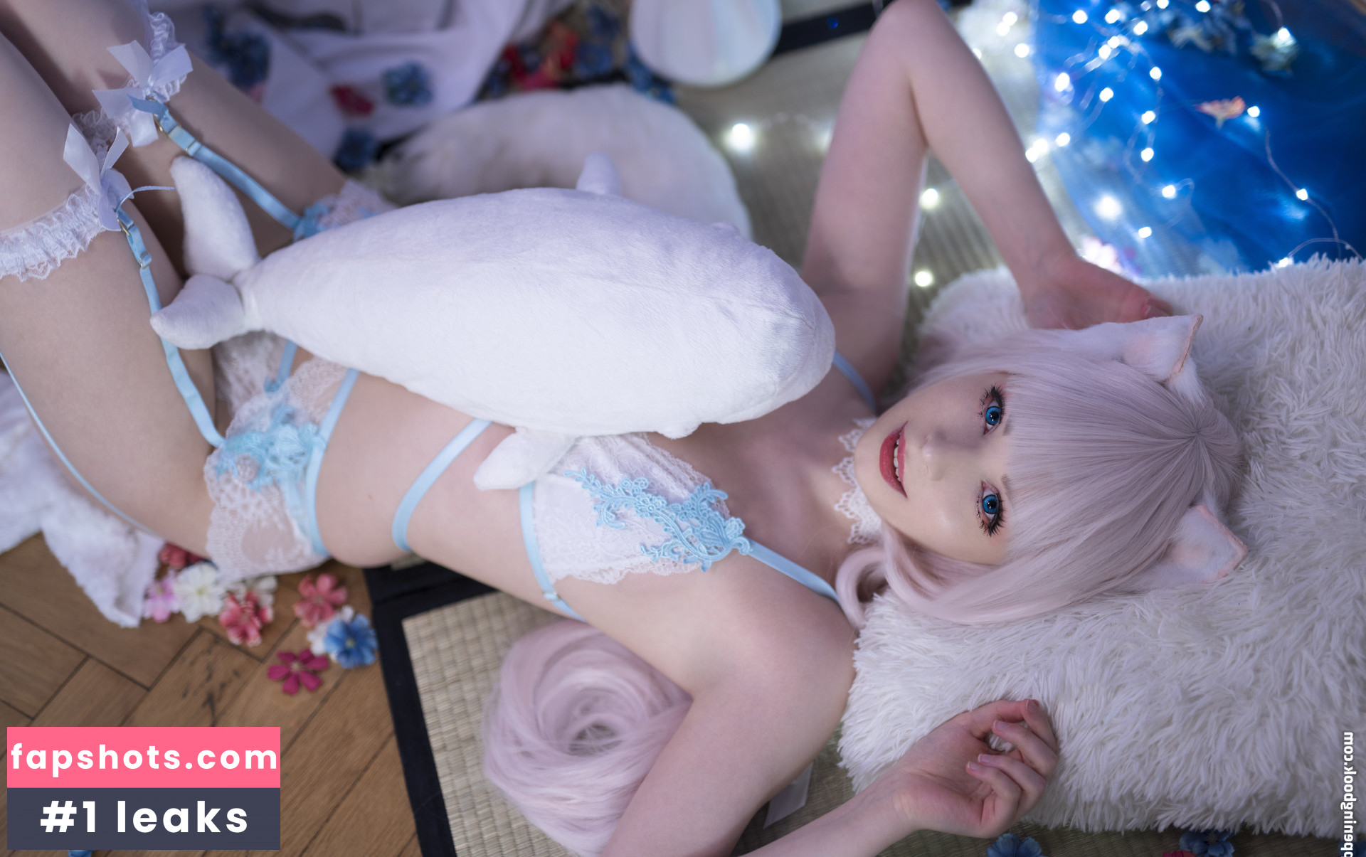 Akariia Cosplay gallery photo #77