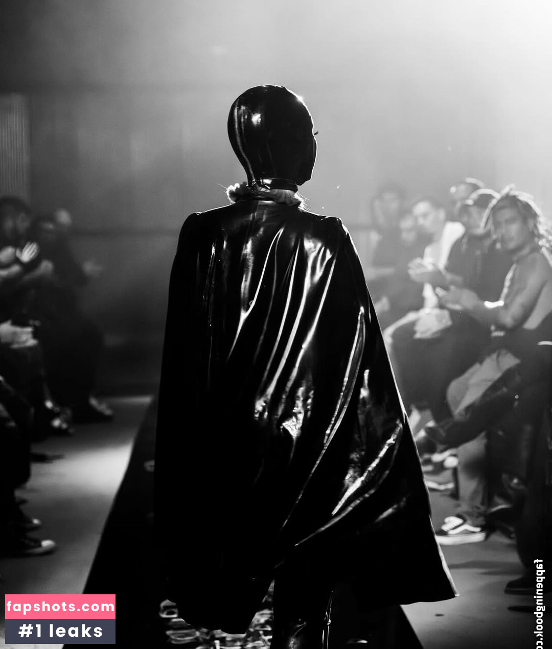 Alabama Barker gallery photo #12