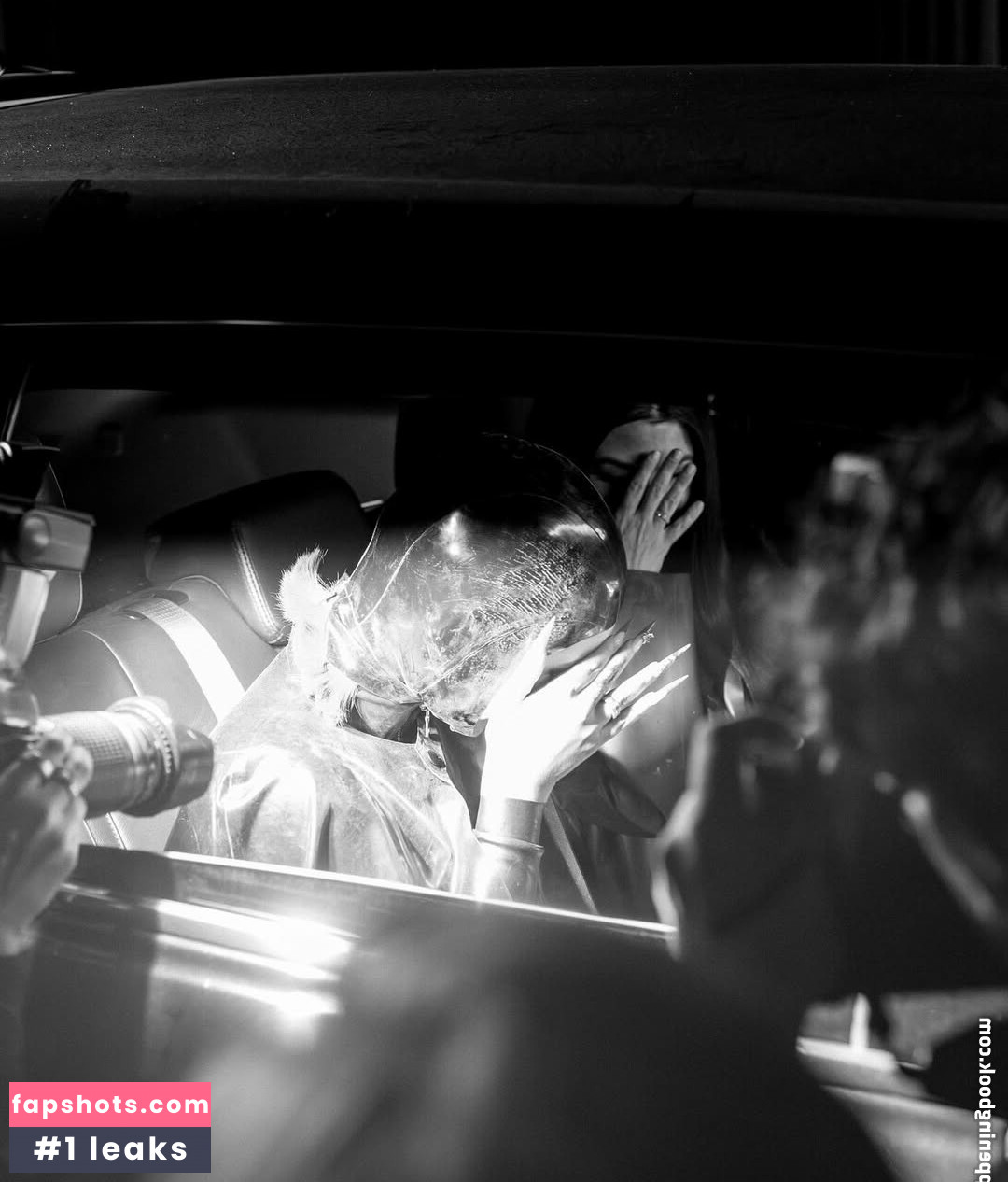 Alabama Barker gallery photo #7