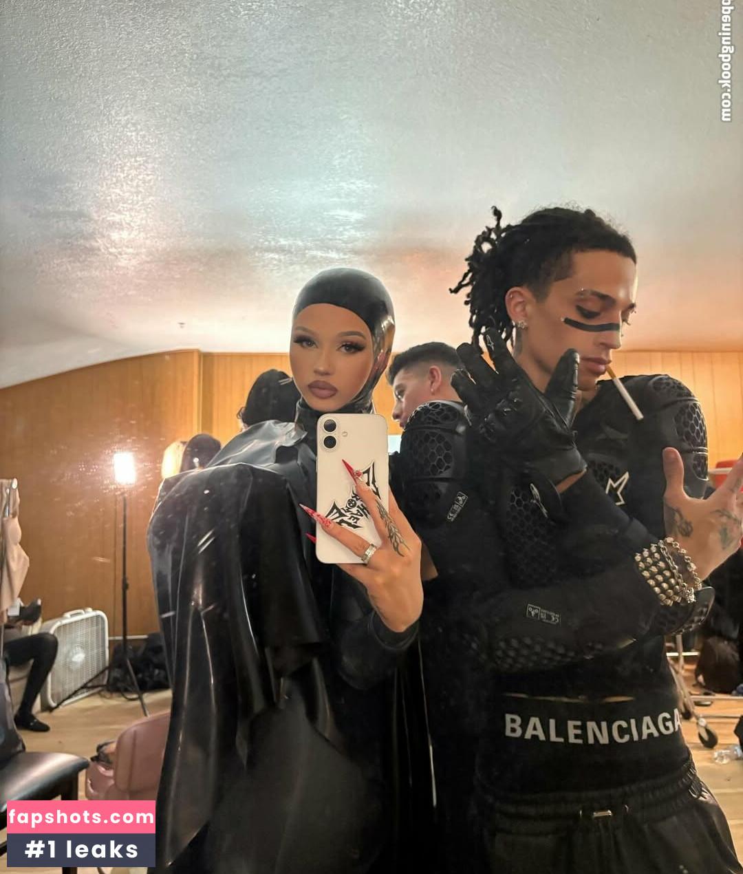 Alabama Barker gallery photo #8