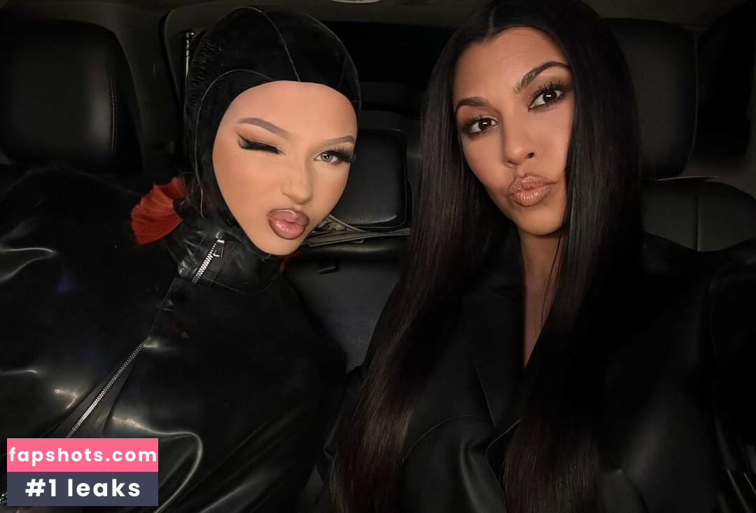 Alabama Barker gallery photo #10