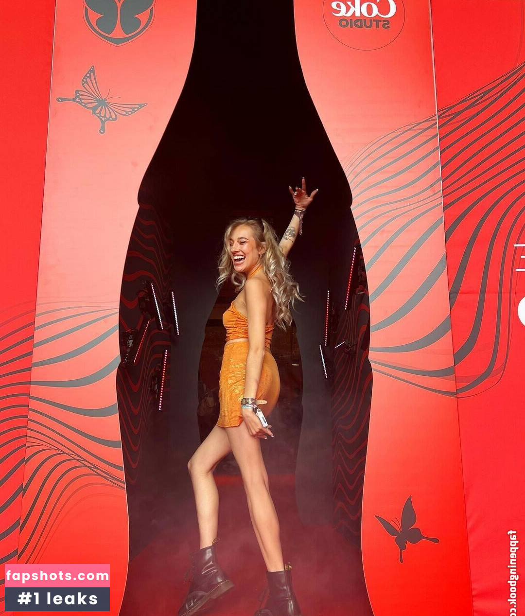 AlaiaJeanneau gallery photo #49