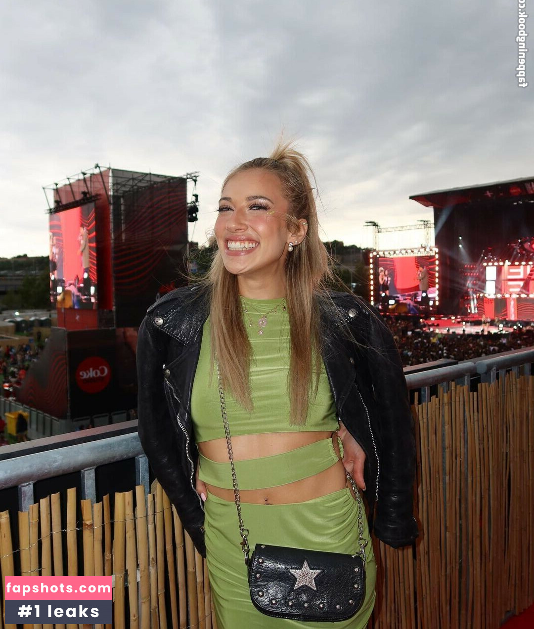 AlaiaJeanneau gallery photo #50