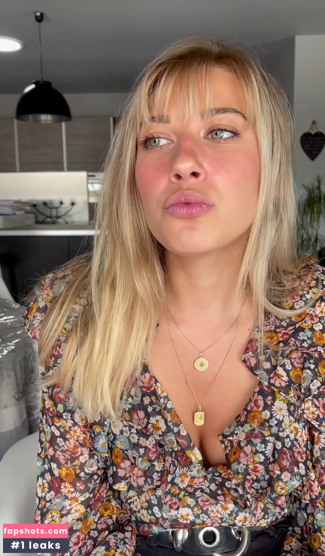 AlaiaJeanneau gallery photo #9