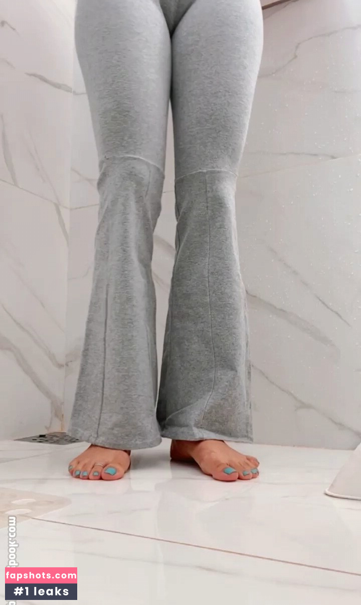 Alaine Crissie Nude Leaks OnlyFans Photos #15 - LeakJerk