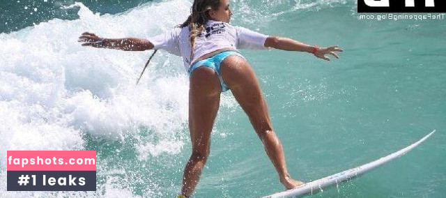 Alana Blanchard gallery photo #19