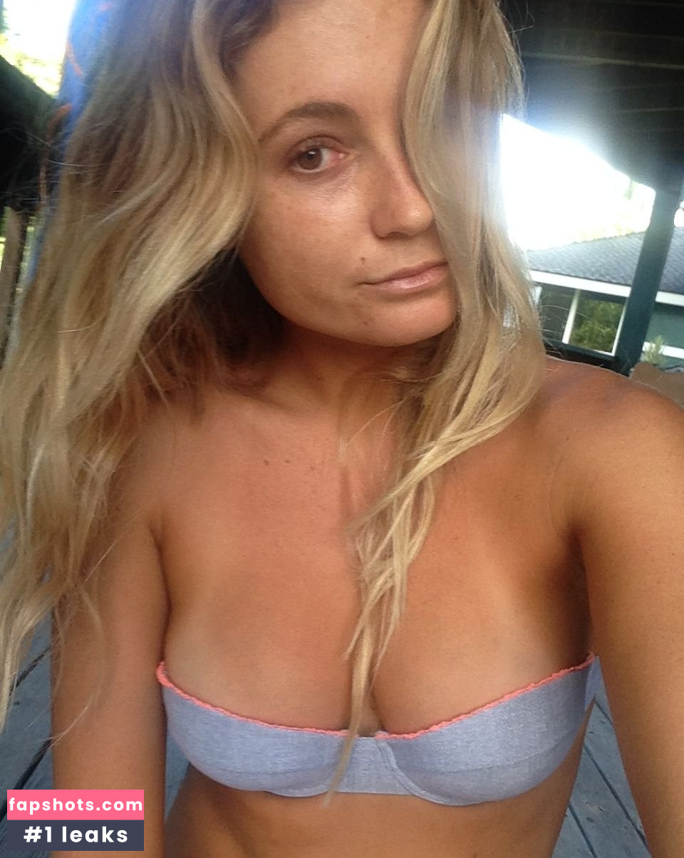Alana Blanchard gallery photo #51
