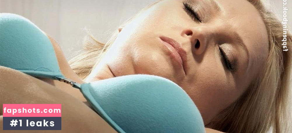 Alana Curry gallery photo #16