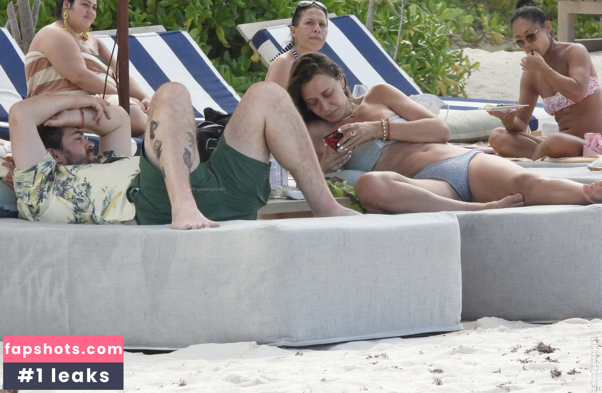 Alana Hadid gallery photo #32