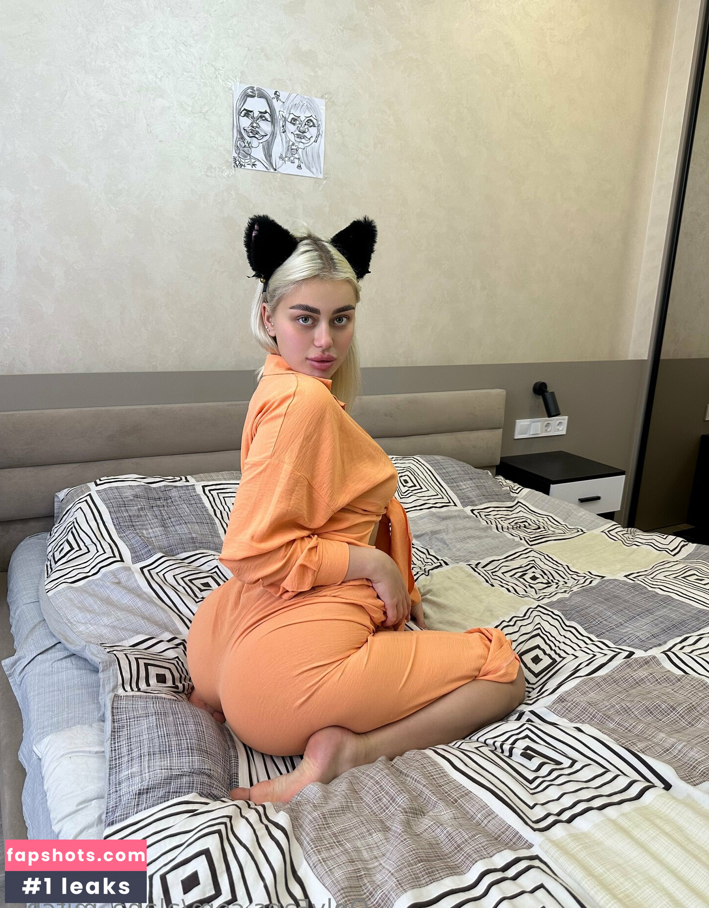 alana_mitchel gallery photo #21