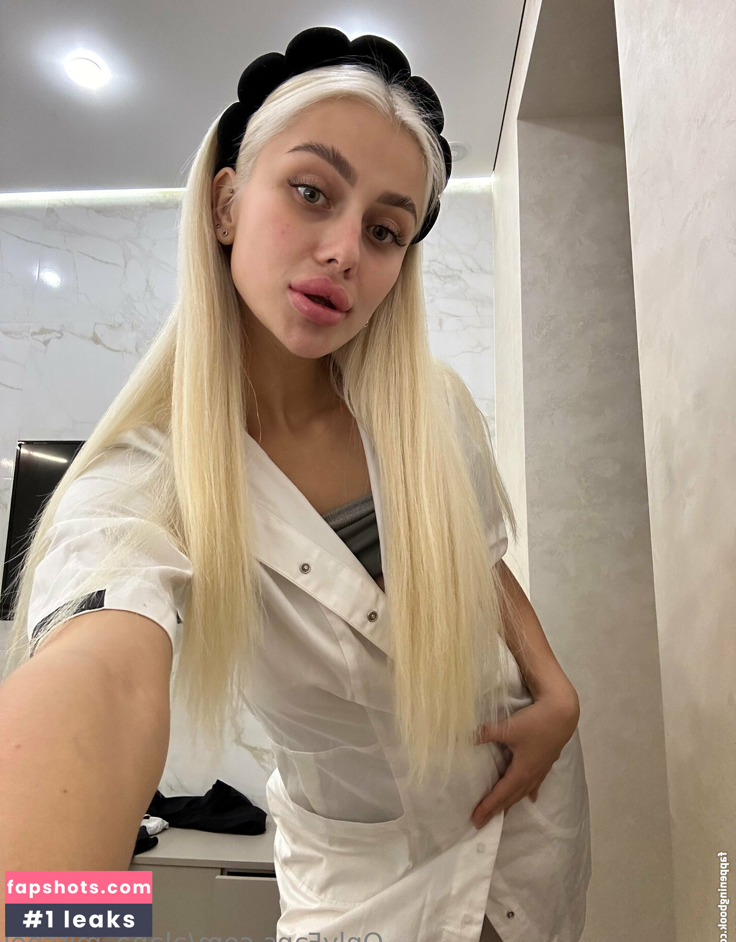 alana_mitchel gallery photo #7