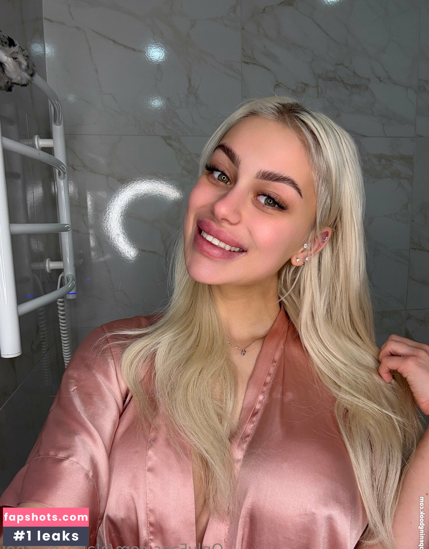 alana_mitchel gallery photo #10