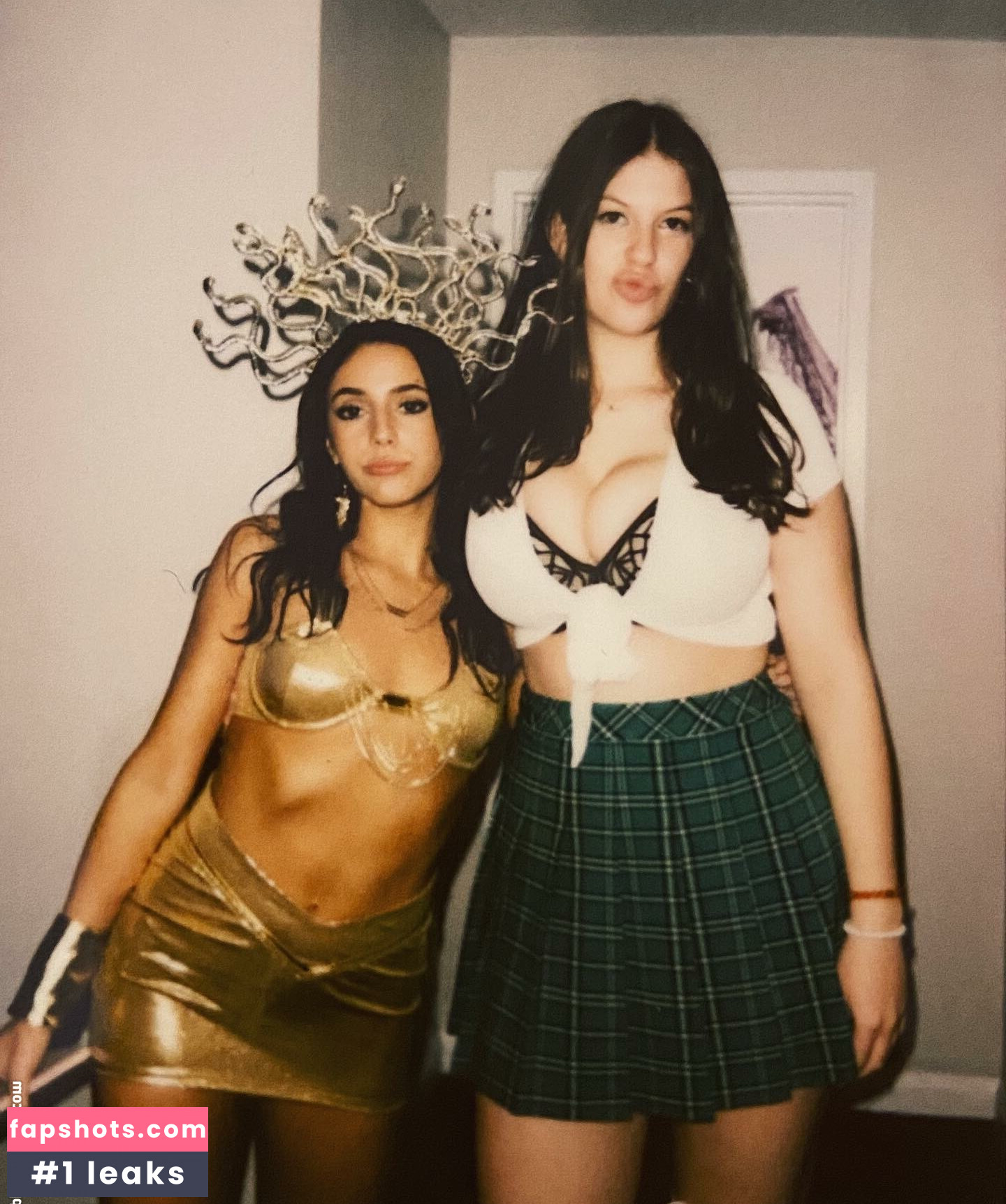 Alana Z gallery photo #11