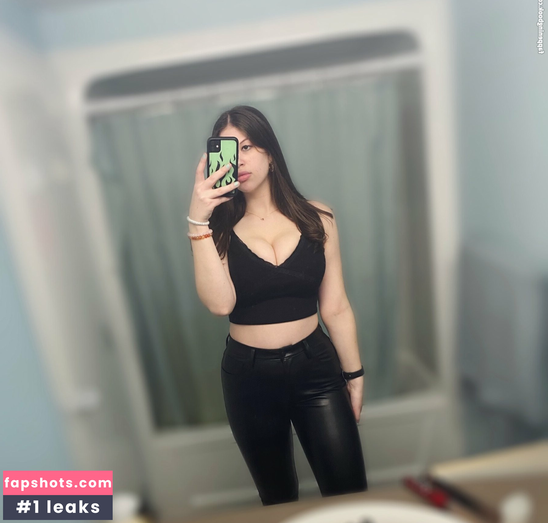 Alana Z gallery photo #9