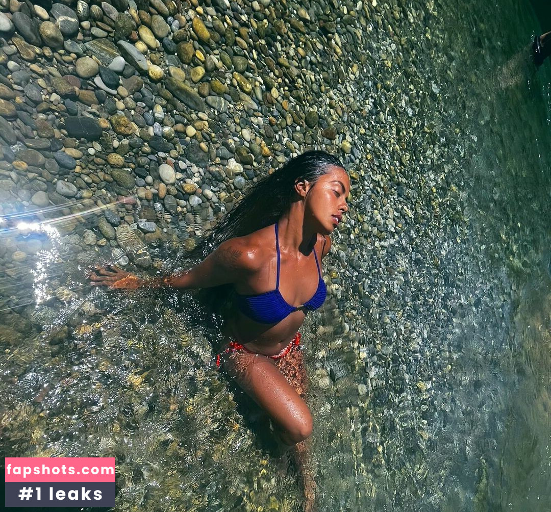 Alanisfutema Nahé úniky fotek pouze od fanoušků #4 - Fapshots