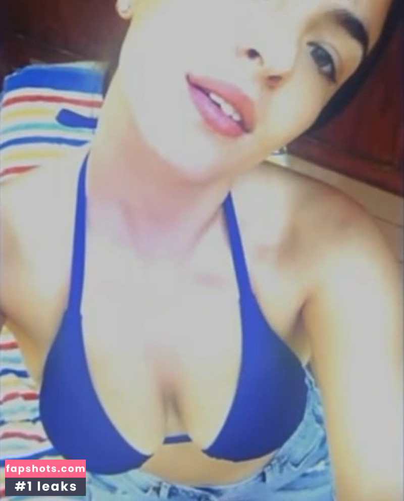 Alanna Masterson gallery photo #28