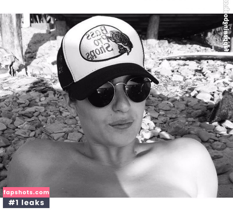 Alanna Masterson gallery photo #40