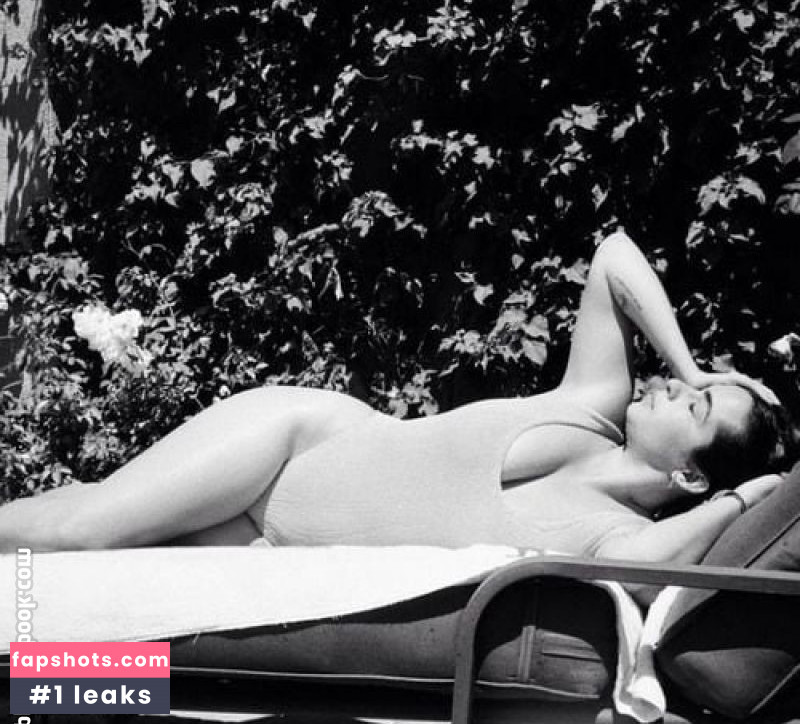 Alanna Masterson gallery photo #49