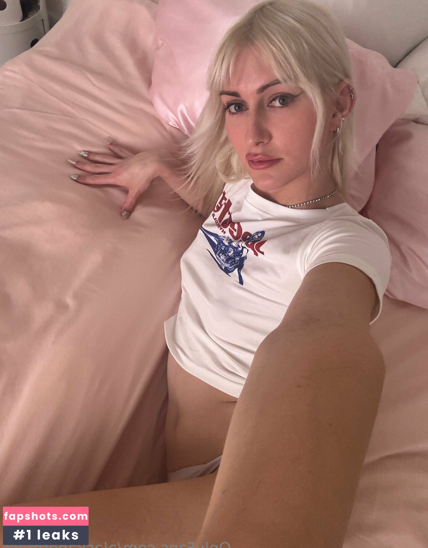 AlaskaHotmess gallery photo #5