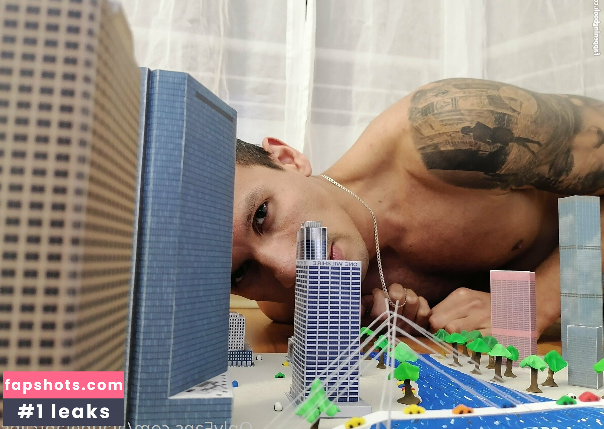 alatingiantclips gallery photo #2