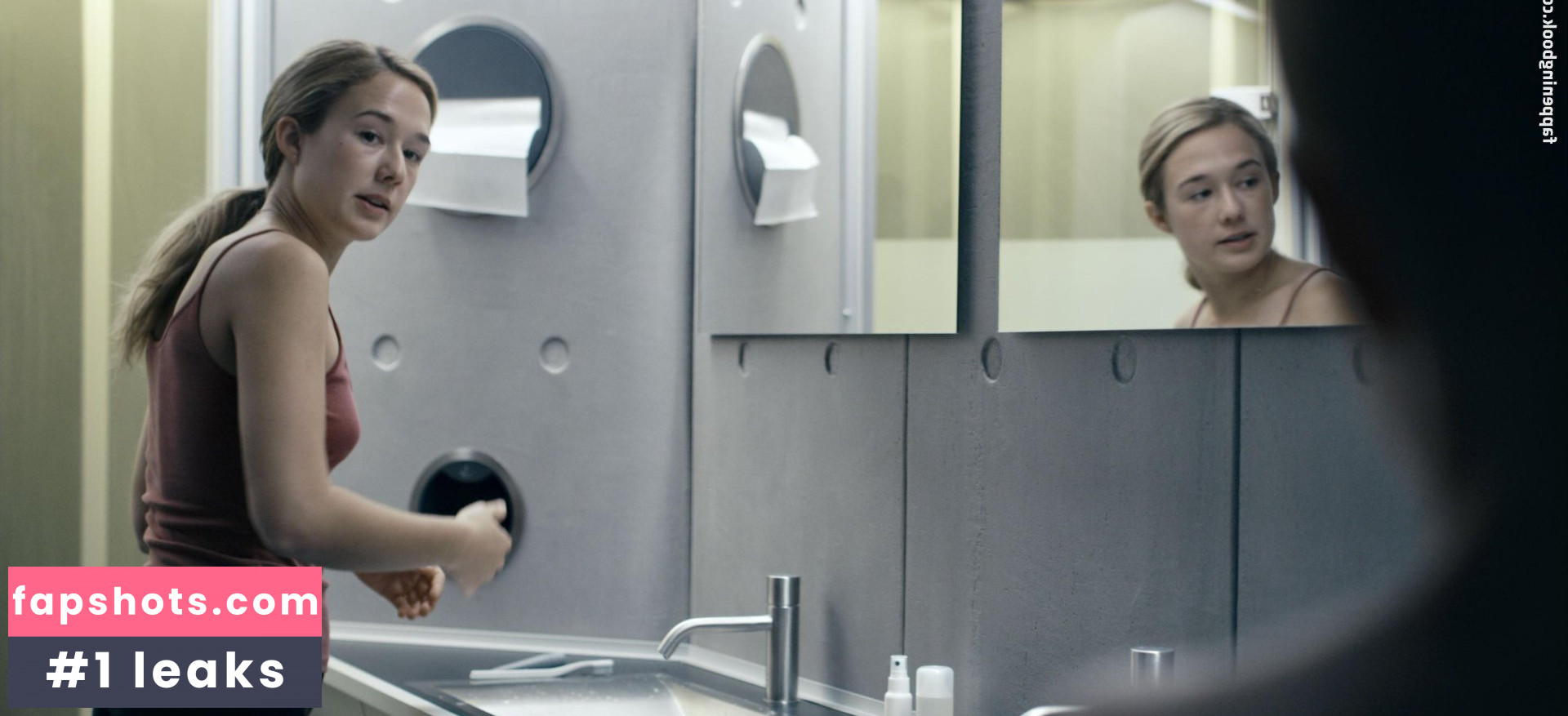 Alba August gallery photo #12