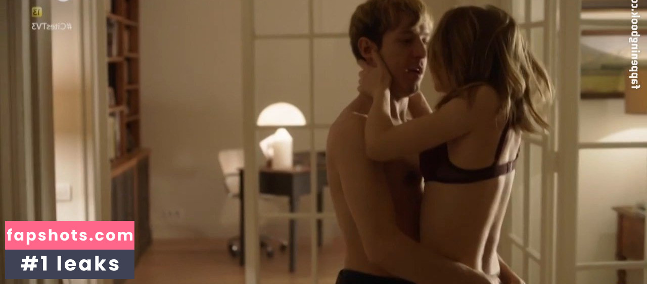 Alba Ribas gallery photo #4